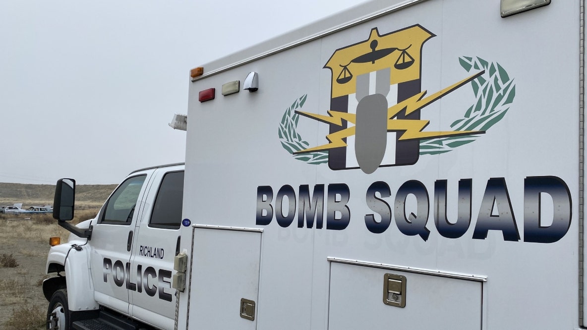 Bomb squad removes grenade from Richland, WA home