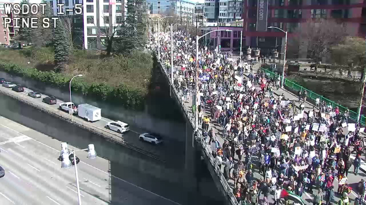Seattle traffic impacted as thousands march for WA 'No Kings' protests