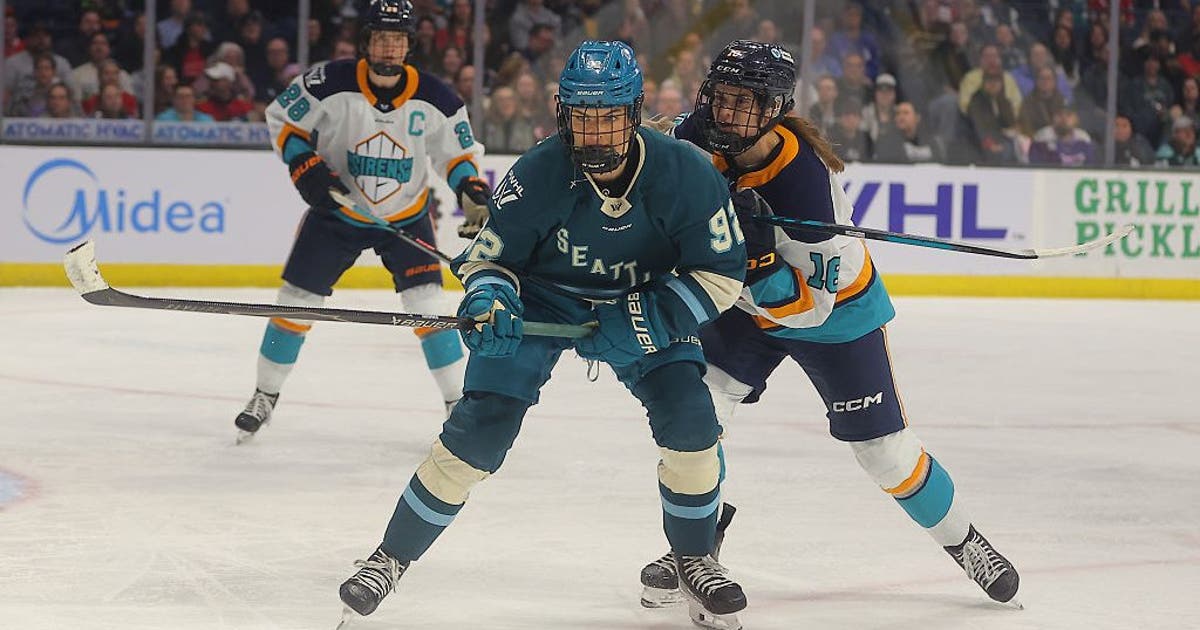 Seattle Torrent cruise to 4-1 win over Sirens in PWHL Takeover Tour in Chicago