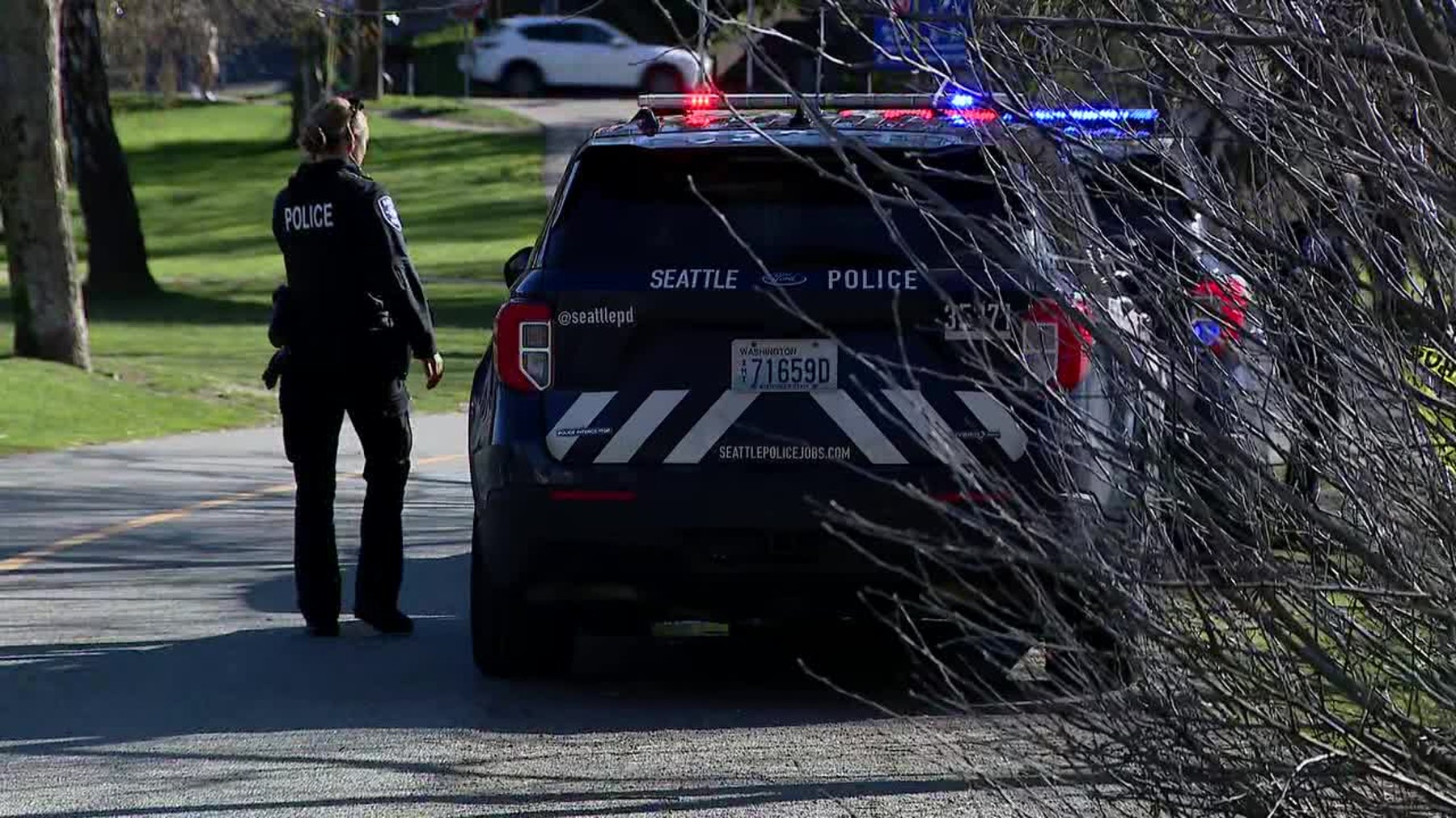 Seattle cuts $50K police hiring incentives as training bottleneck lingers