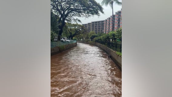 Hawaii flood emergency: Imminent dam failure triggers power shutoffs