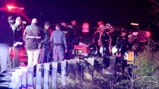 1 dead as car crashes into Duwamish River near Tukwila, WA