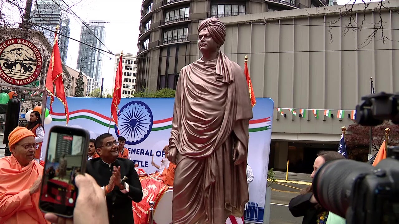 Mayor Wilson, Indian Consulate unveil Seattle statue of Swami Vivekananda downtown
