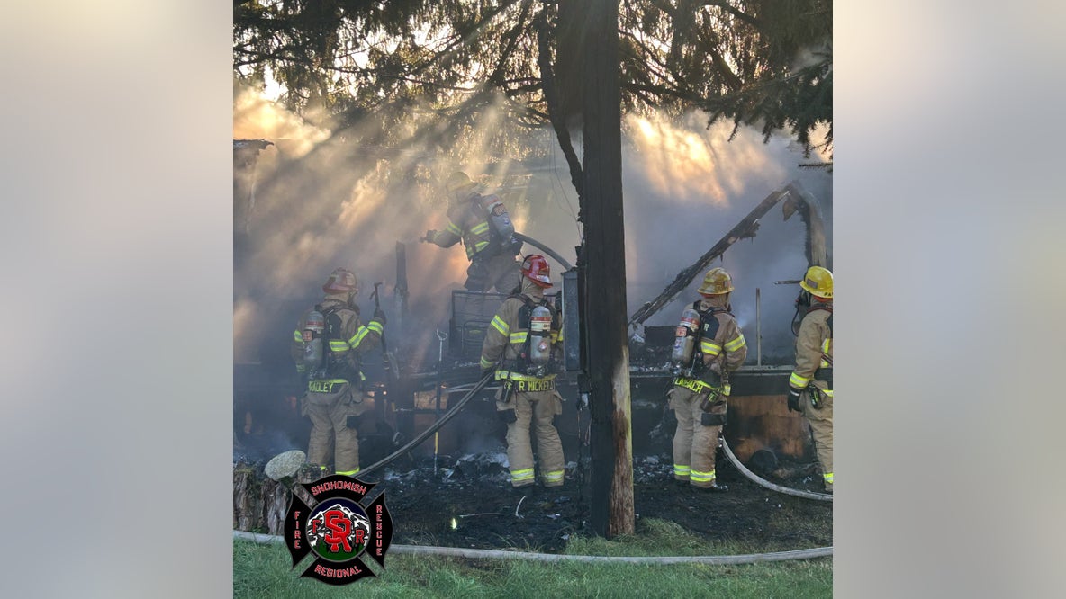 Woodinville mobile home fire leave two dead
