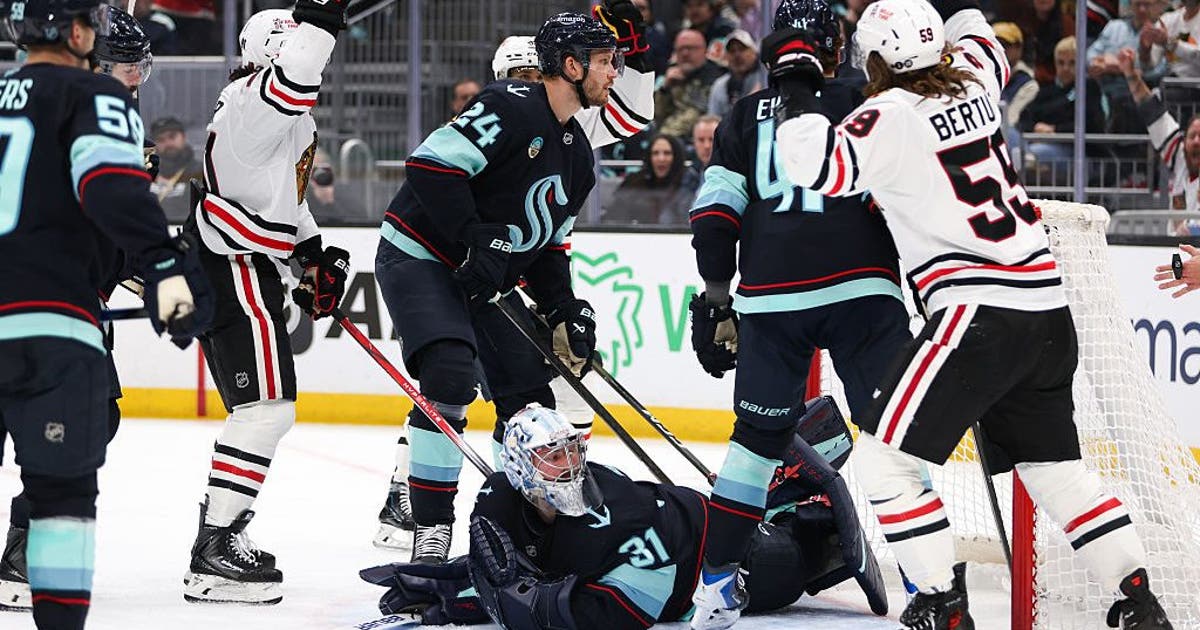 Seattle Kraken lose 4-2 to Blackhawks for 4th straight loss, eighth in last nine games