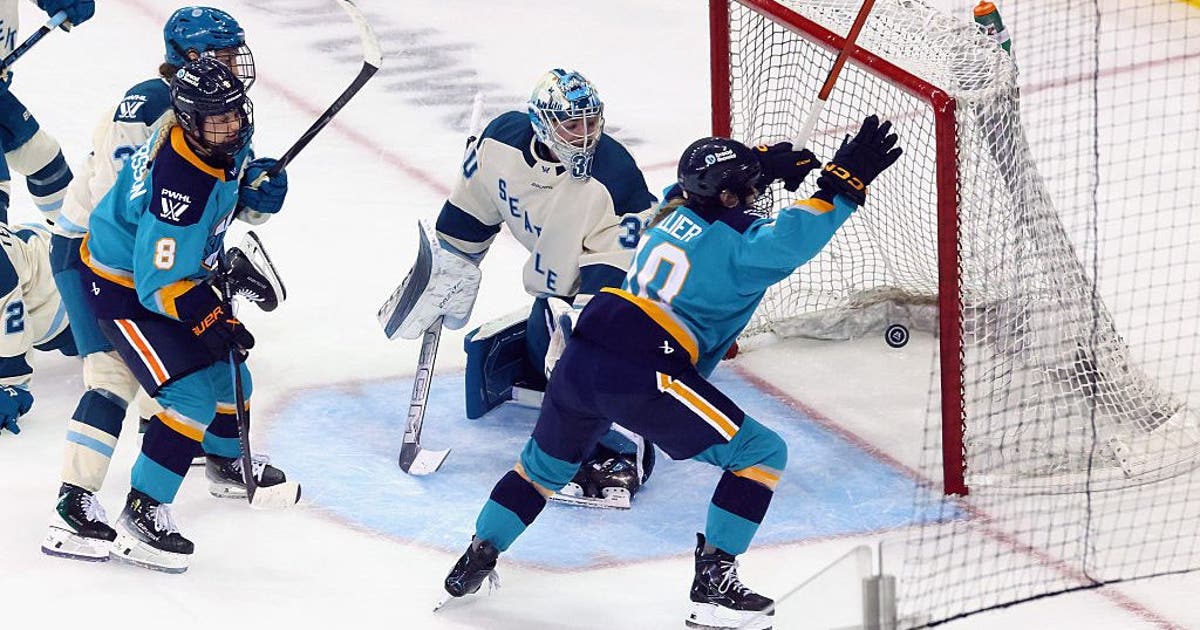 Alex Carpenter scores lone goal for Seattle Torrent in 2-1 shootout loss to Sirens