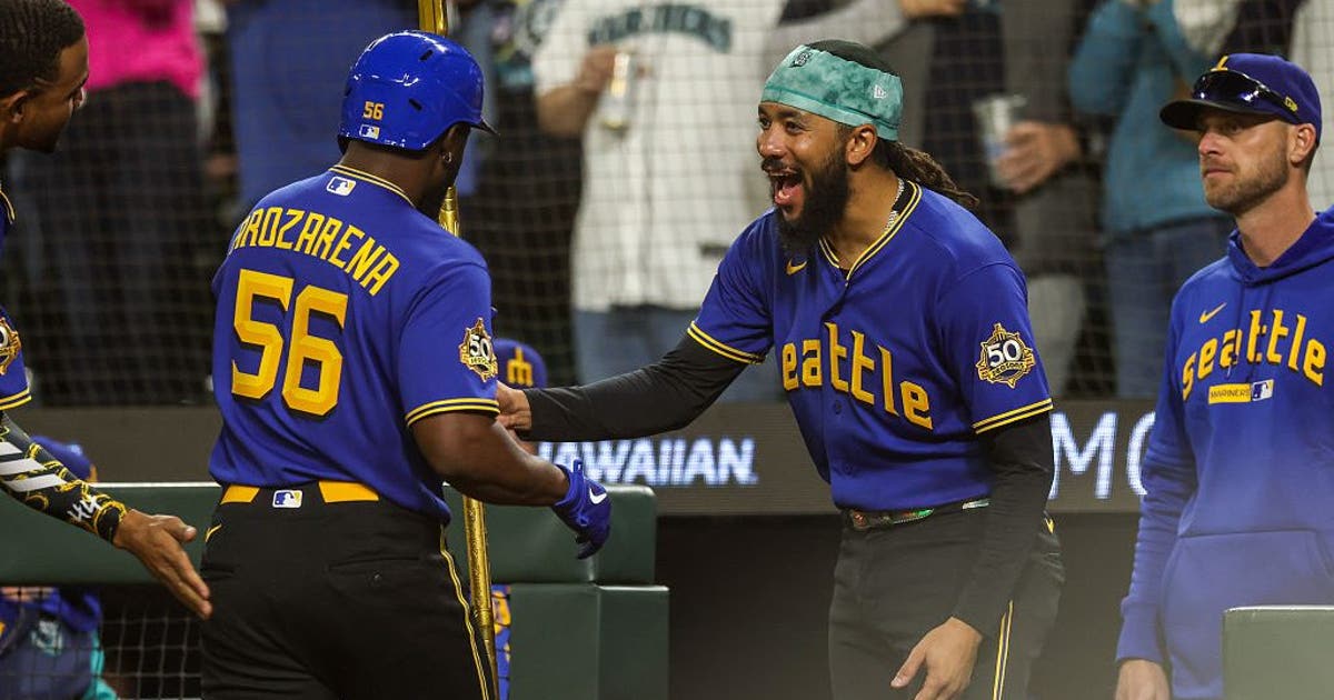 Seattle Mariners snap five-game losing streak with 9-6 win over Astros