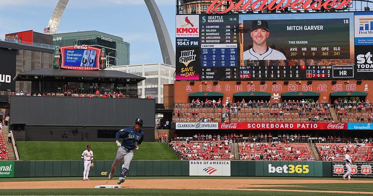 Rob Refsnyder home run in ninth carries Seattle Mariners to 3-2 win over Cardinals