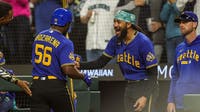 Seattle Mariners snap five-game losing streak with 9-6 win over Astros