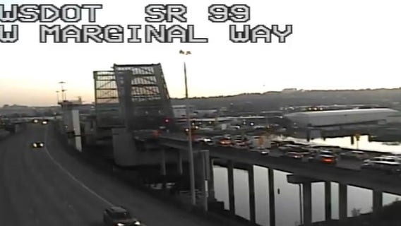 All lanes of Seattle's First Avenue Bridge reopen after stuck in open position