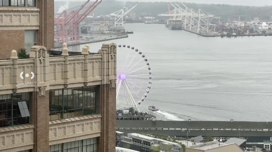 seattle great wheel seattle fire boat rescue person jumped in water