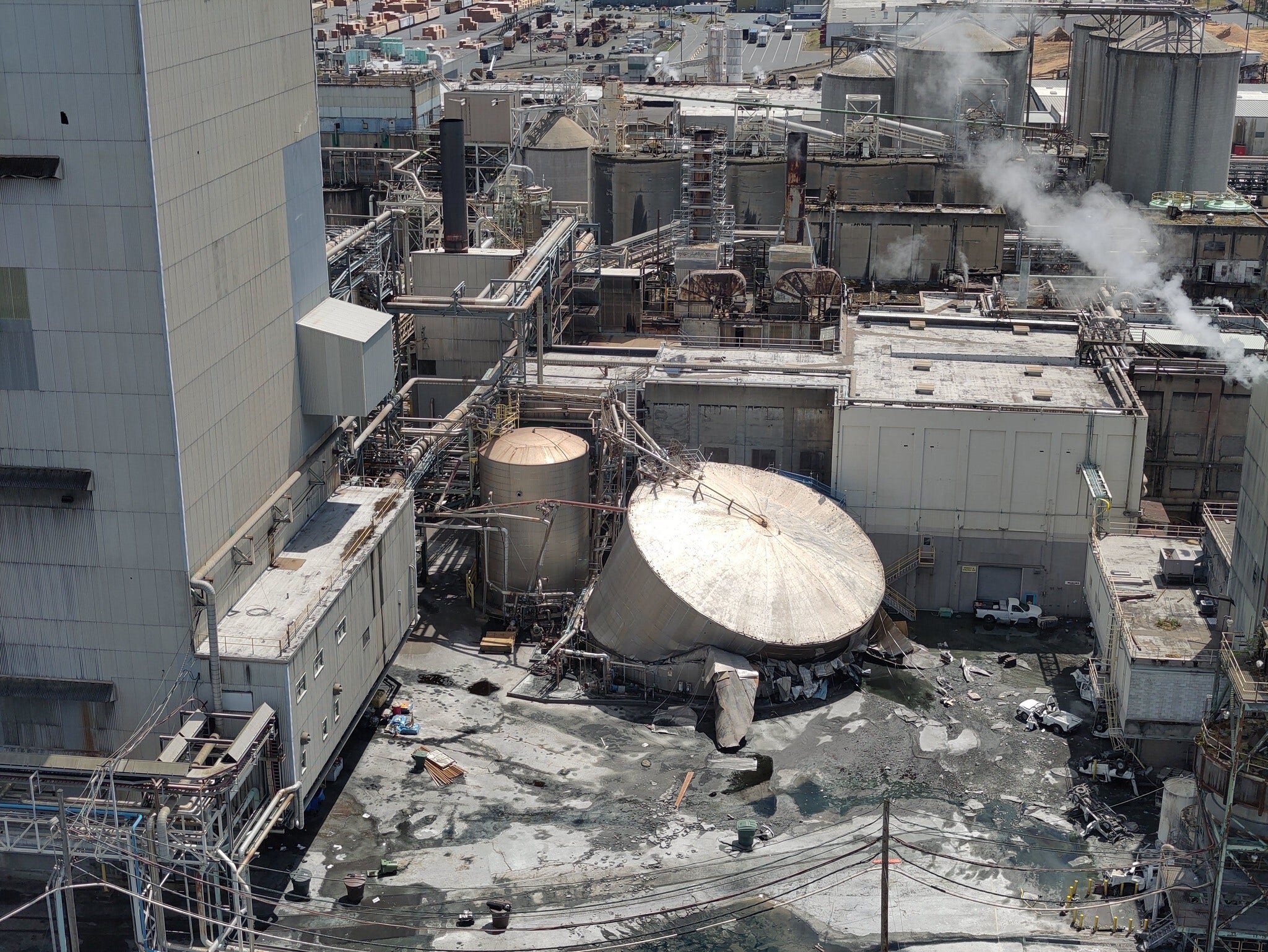 2 still missing in Longview, WA implosion; 11 dead