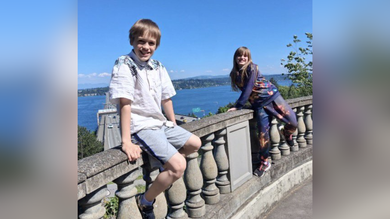 Seattle police searching for missing 8-year-old, 10-year-old