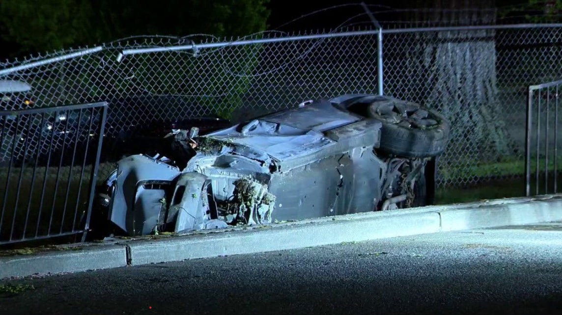 Police pursuit ends in crash at Boeing plant in Everett, WA