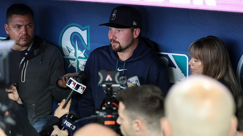 Cal Raleigh hopes to soon learn next steps in right oblique recovery