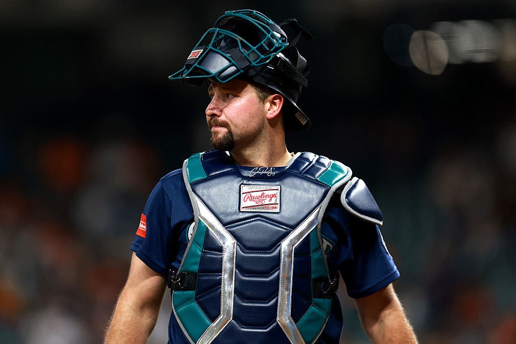 Seattle Mariners catcher Cal Raleigh placed on injured list for first time in career