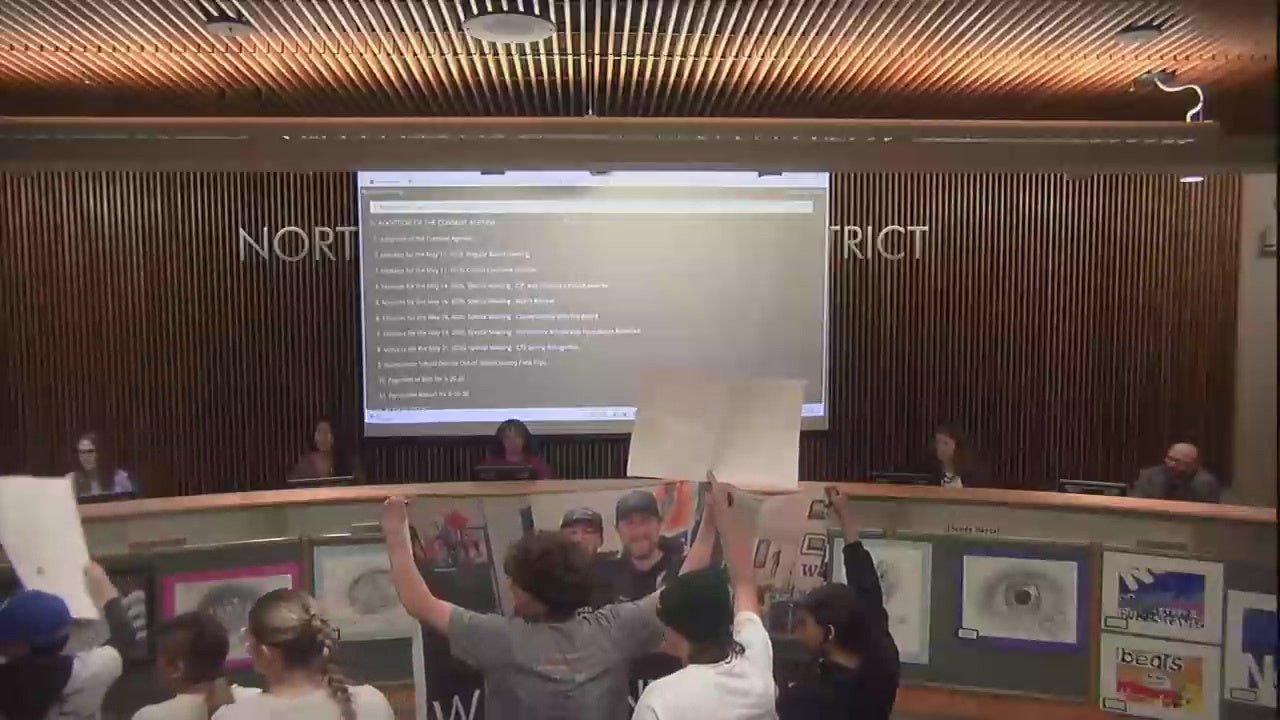 Bothell, WA students, parents demand school board members resign over SRO vote