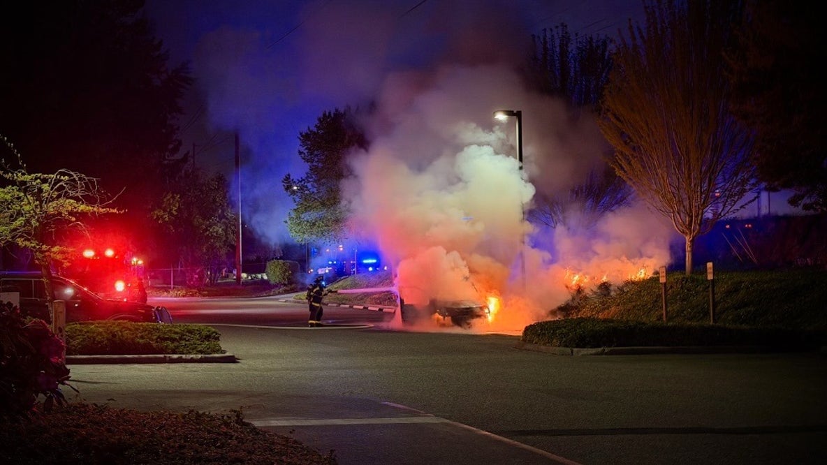 Man arrested after van explodes at Everett, WA police precinct