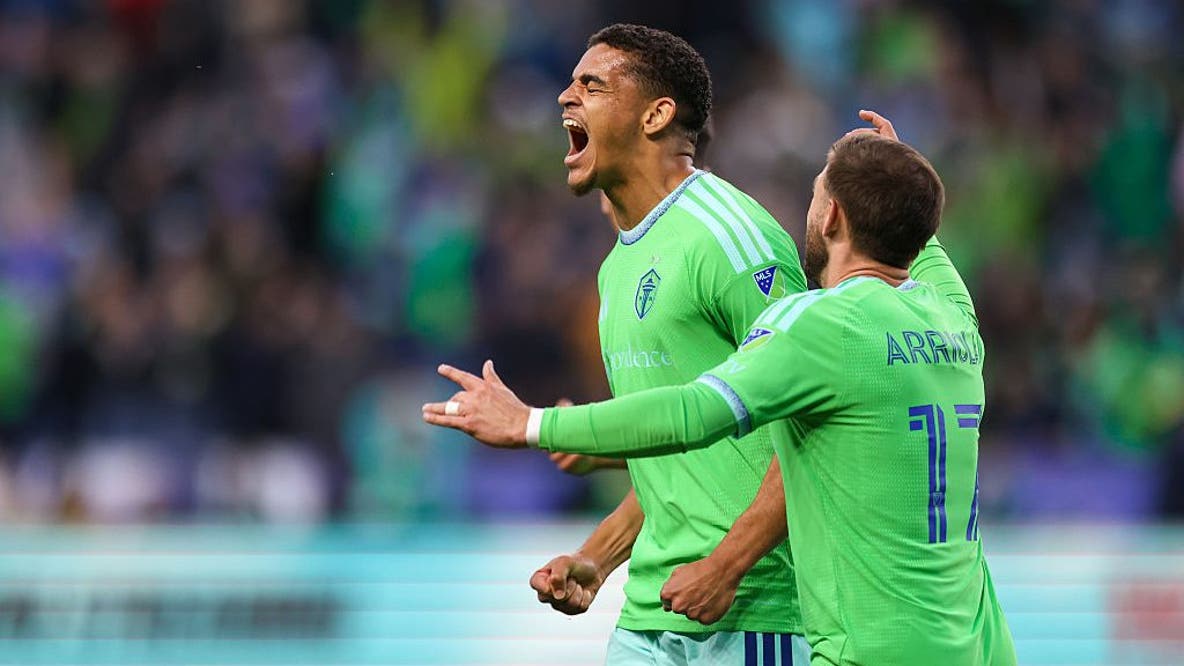 Osaze De Rosario goal in 89th minute gives Seattle Sounders 3-2 win over Earthquakes