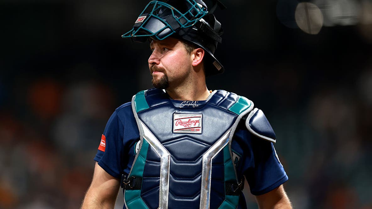 Seattle Mariners catcher Cal Raleigh placed on injured list for first time in career