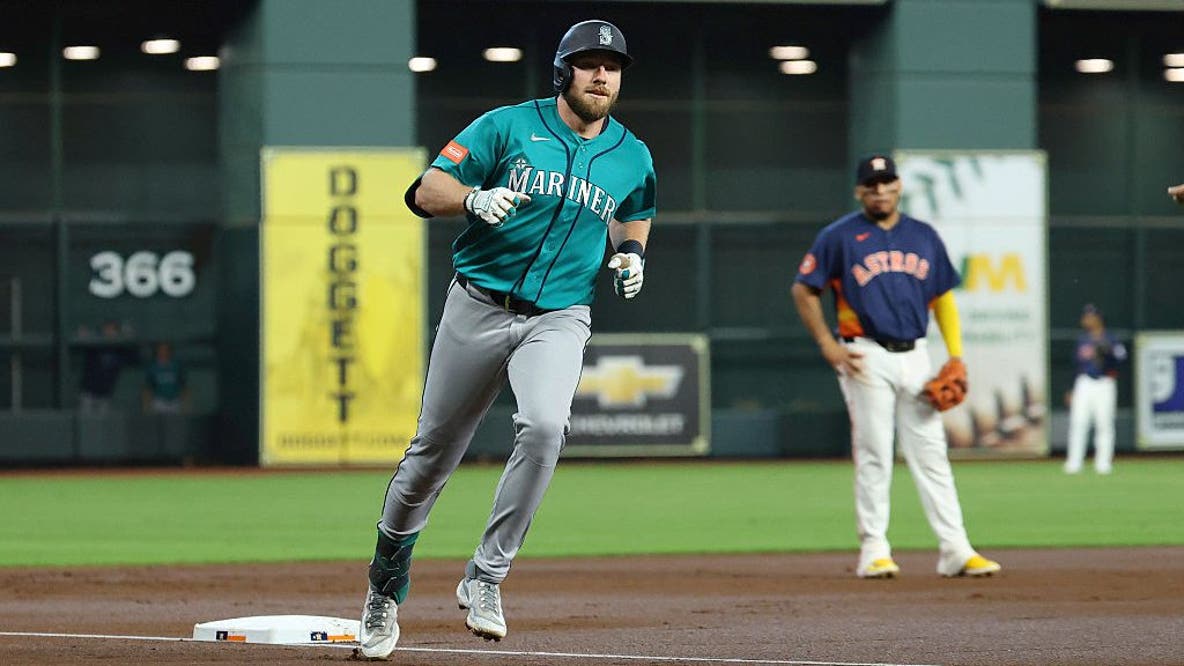 Luke Raley hits 3-run home run as Mariners beat Astros 8-3