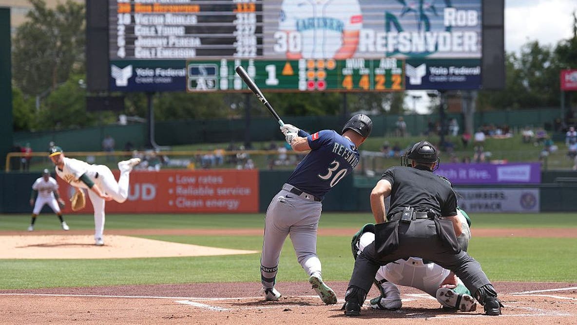 Rob Refsnyder, Julio Rodríguez 3-run homers lead Seattle Mariners to 9-1 win over Athletics