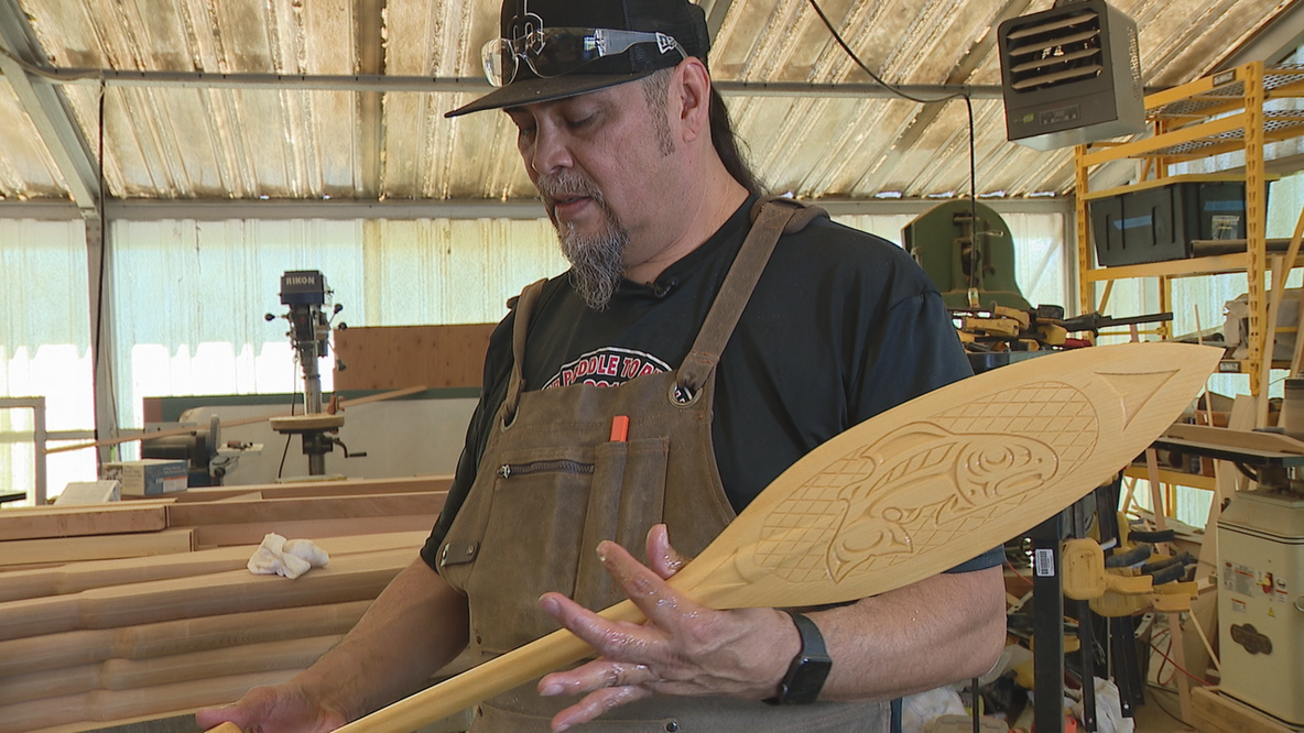 Puyallup Tribe carves gifts for visiting FIFA World Cup countries