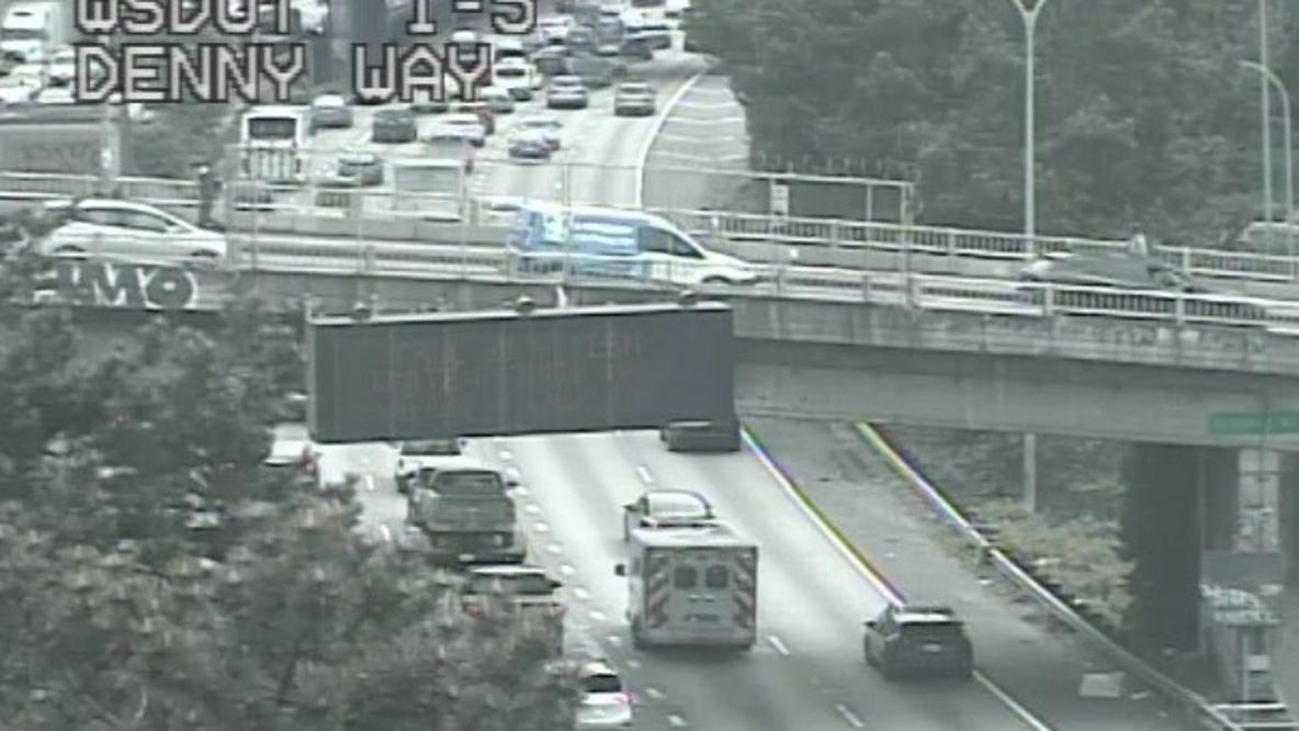 Northbound I-5 express lanes reopen in Seattle after crash