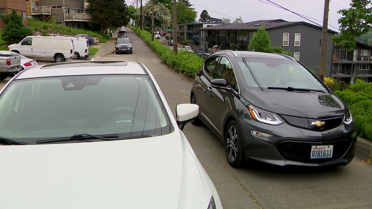 Queen Anne neighbors to face Seattle officials over parking removal