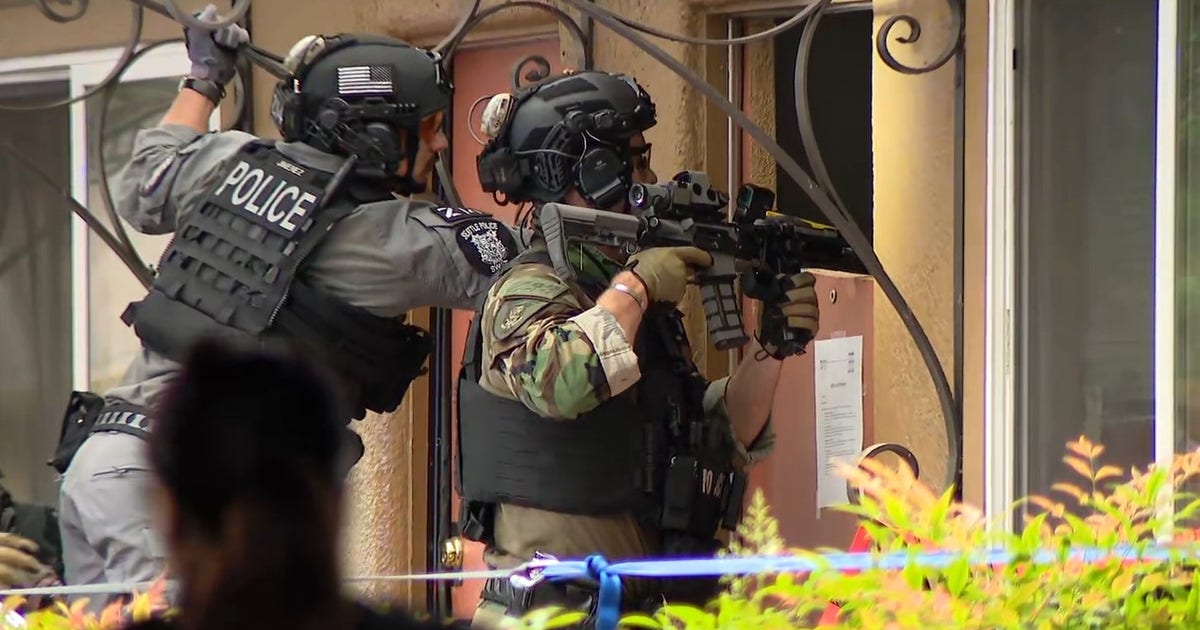 Seattle police respond to Georgetown standoff | FOX 13 Seattle