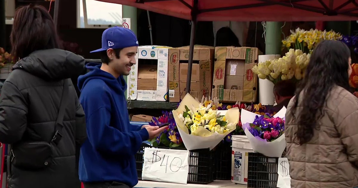How to get in on Seattle's Mother's Day tradition at Pike Place Market