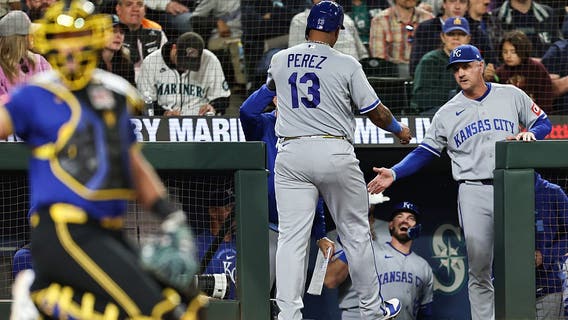 Julio Rodríguez homers twice, but Seattle Mariners come up short in 7-6 loss to Royals
