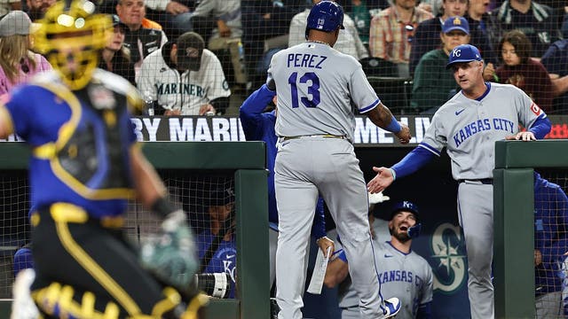 Julio Rodríguez homers twice, but Seattle Mariners come up short in 7-6 loss to Royals