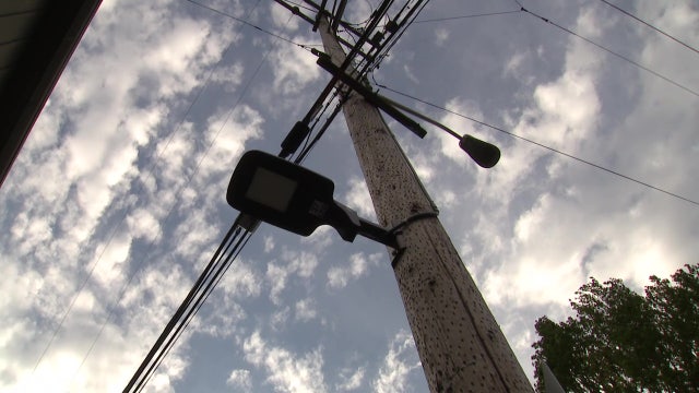 New pedestrian lights hope to improve safety along Seattle's Alki Avenue