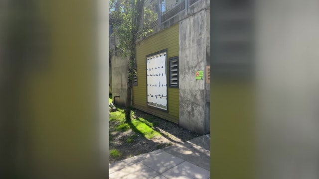 Student says man who broke into their apartment matches suspect description in fatal stabbing