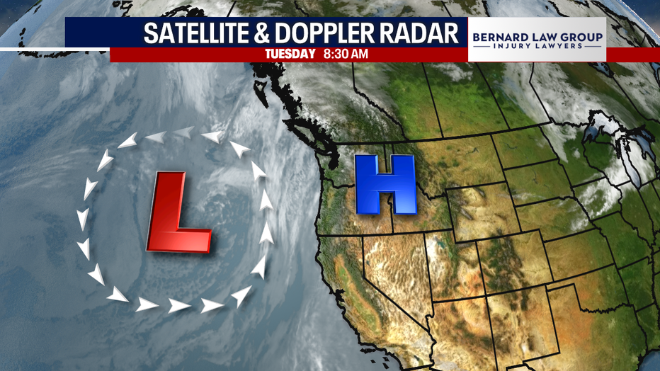 A map showing an area of low pressure off the Washington and Oregon coast.