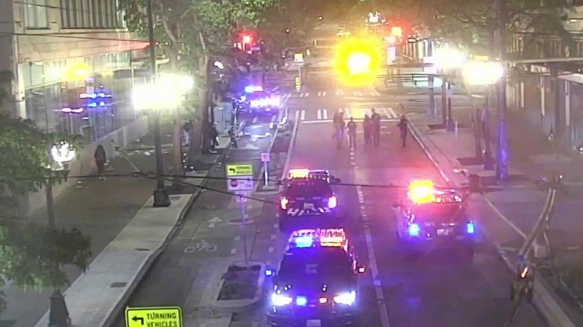 Seattle police search for downtown shooting suspect