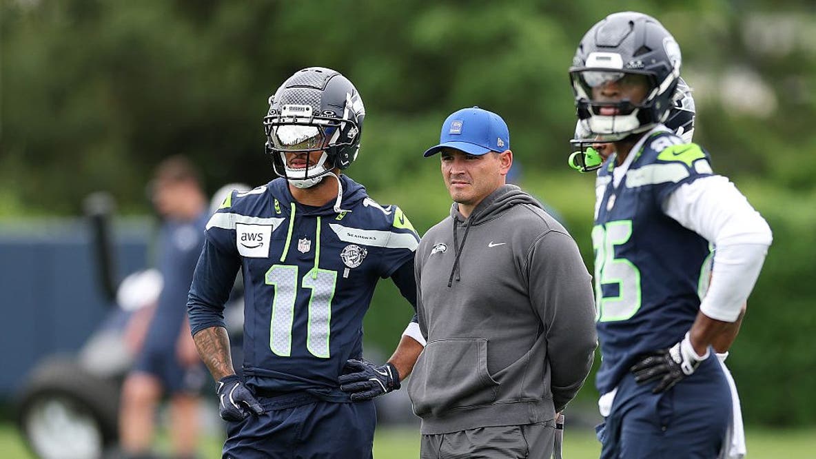 Seattle Seahawks take part in community events as offseason nears a close