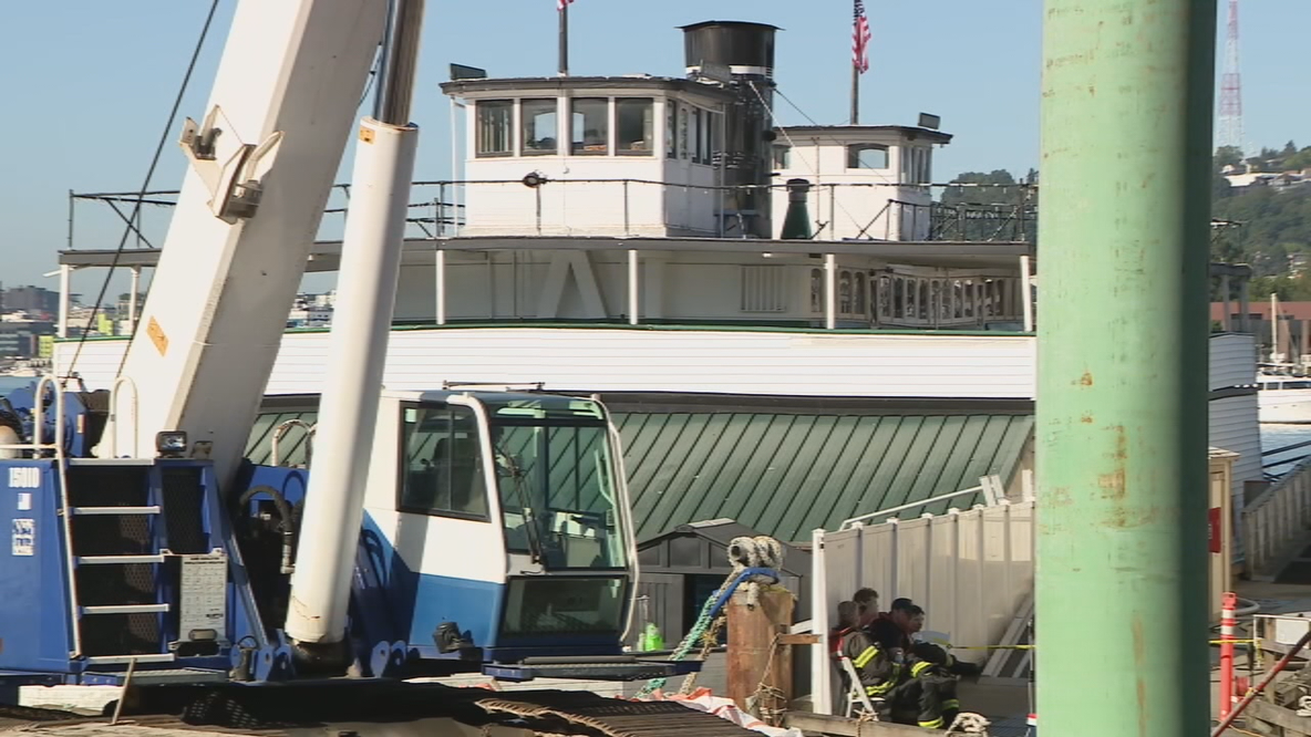 Couples panic, wedding plans sink due to flooded Seattle ferry venue