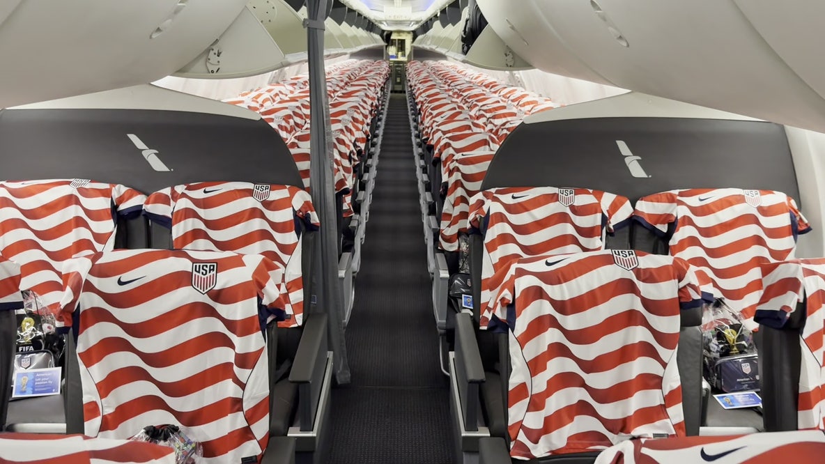 'Surprise send off': Seattle passengers met with World Cup gifts on LA flight