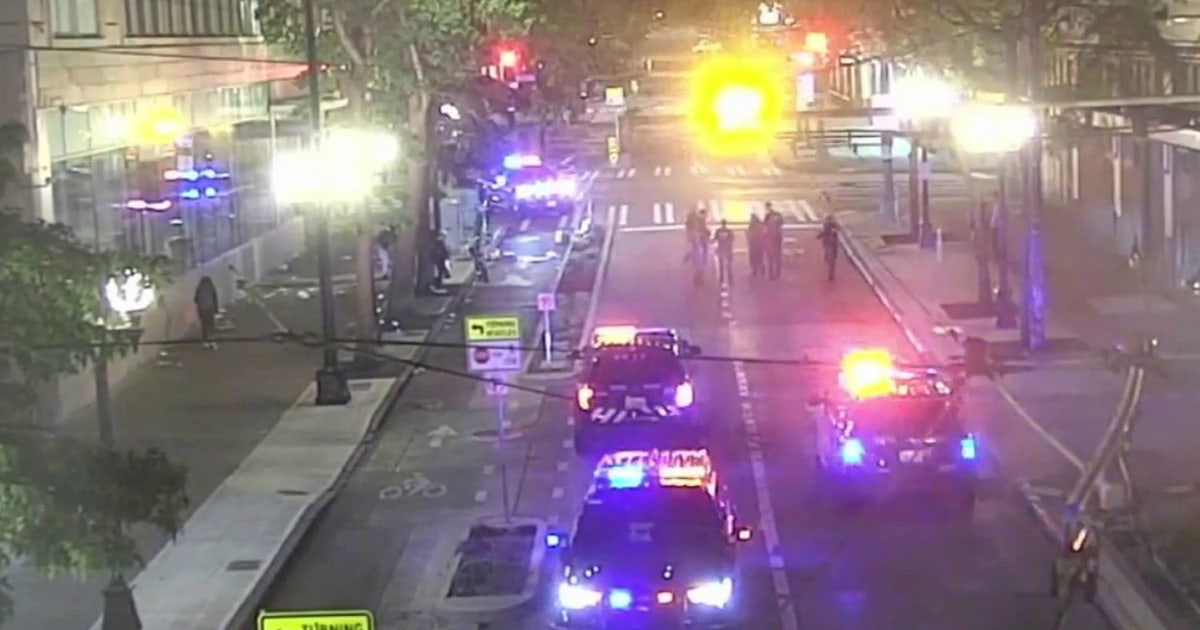 Seattle police search for downtown shooting suspect