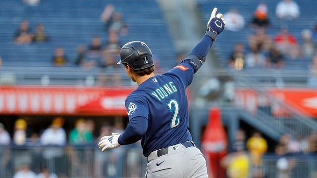 Cole Young 2-run home run in 7th inning carries Seattle Mariners to 3-2 win over Pirates