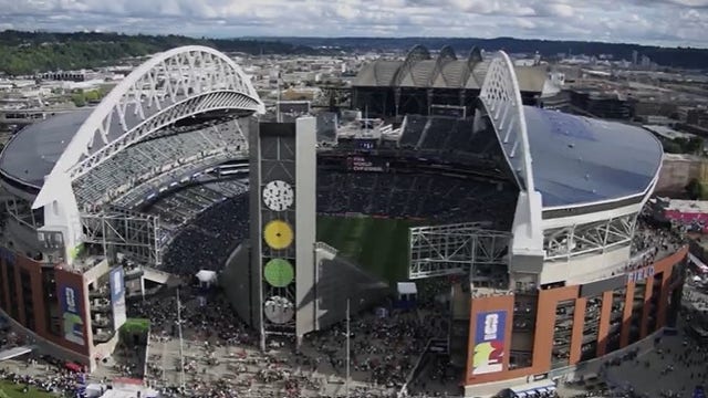 Live Camera: Tens of thousands of fans back in Seattle Stadium for World Cup