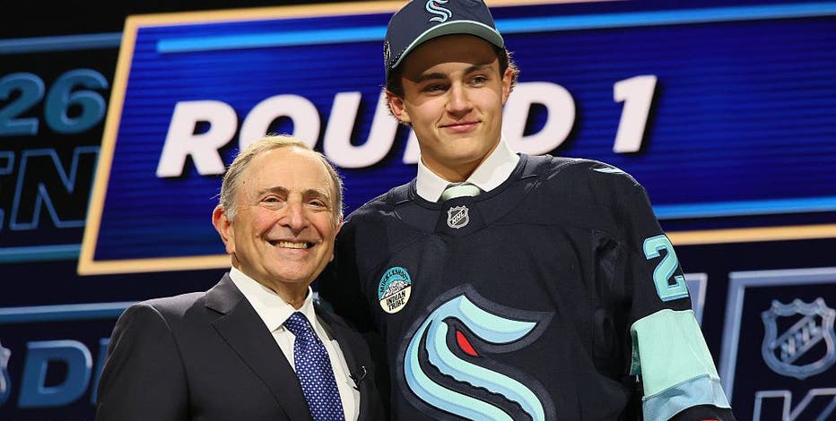 Seattle Kraken select Chase Reid with 7th overall pick in NHL Draft