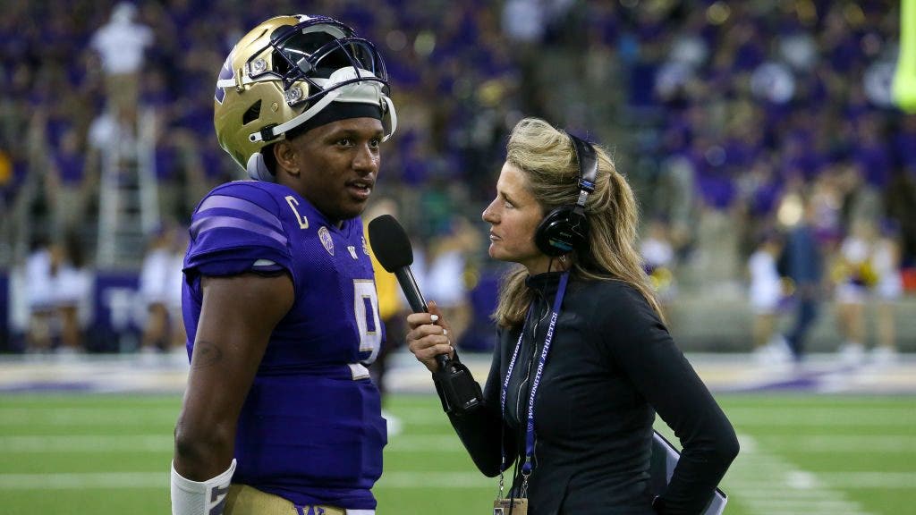 Elise Woodward named new Washington Huskies football play-by-play voice