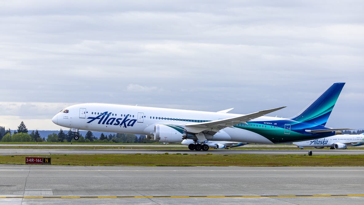 Seattle-bound Alaska Airlines flight declares emergency, returns to Rome