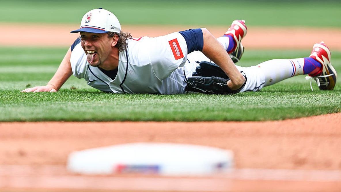 Logan Gilbert takes one-hitter into 8th, Seattle Mariners roll to 11-0 win over Blue Jays