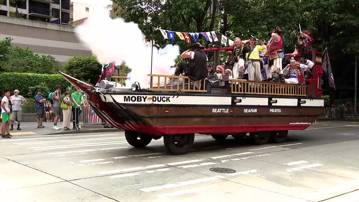 Seafair Torchlight Parade returns to Seattle Waterfront for 77th year