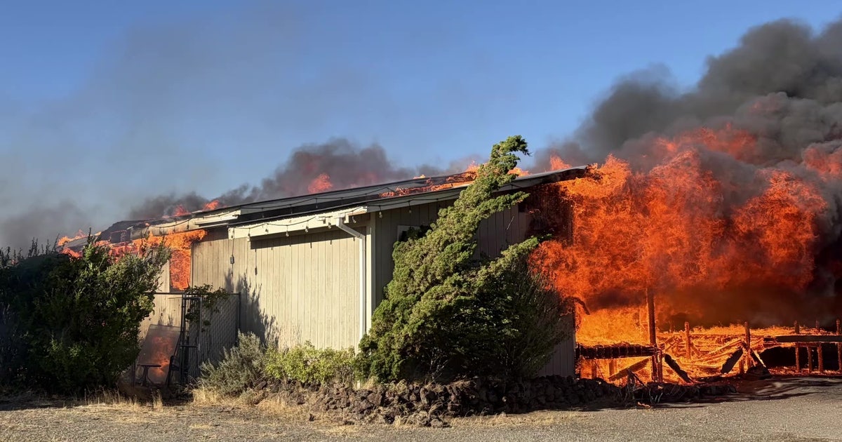 WA volunteer firefighter house destroyed while battling Vantage wildfire