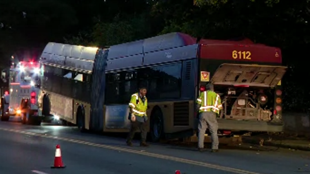 4 injured, 1 arrested in Burien, WA bus hit-and-run crash